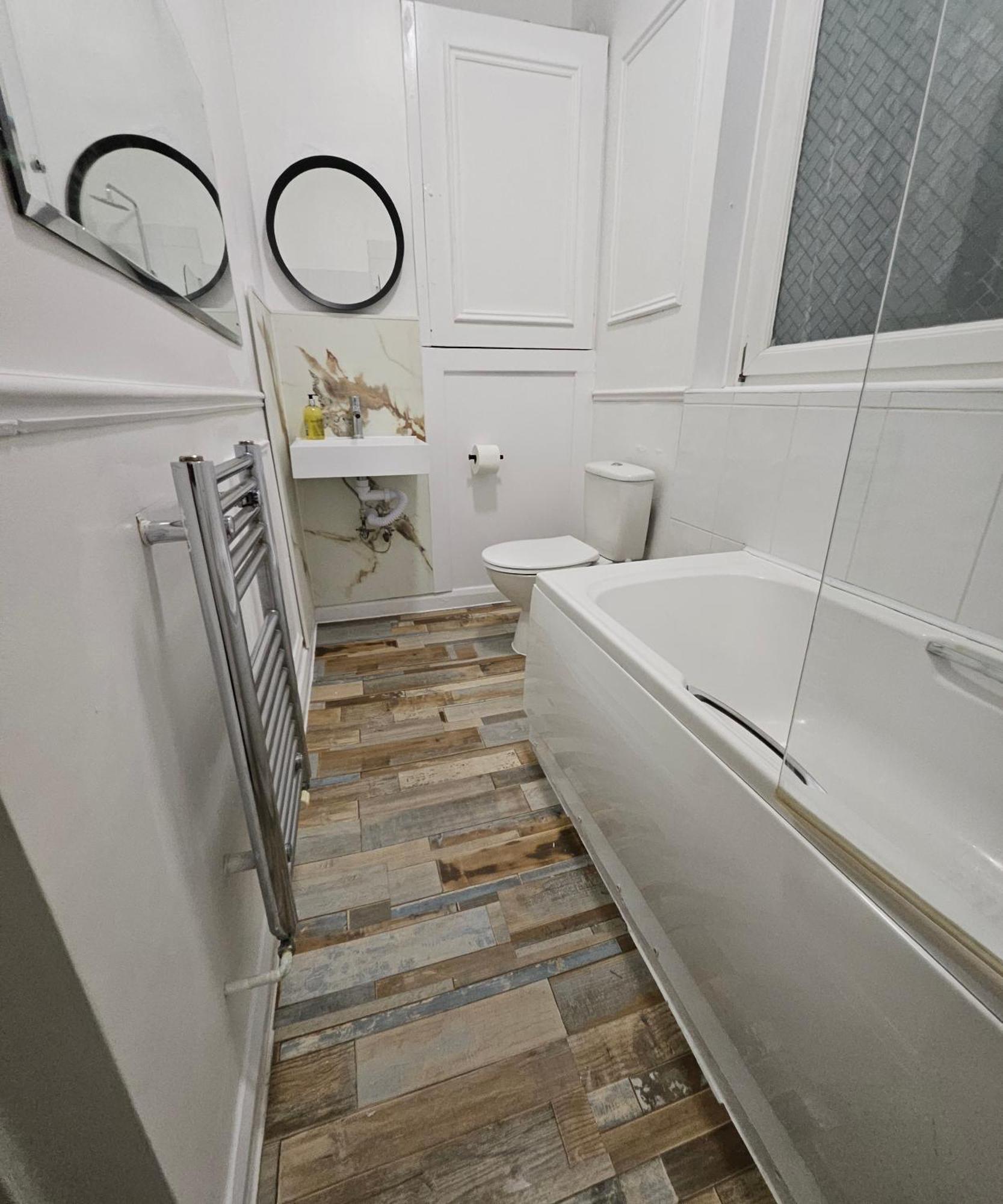 2bed Apa Waterloo Apartment London